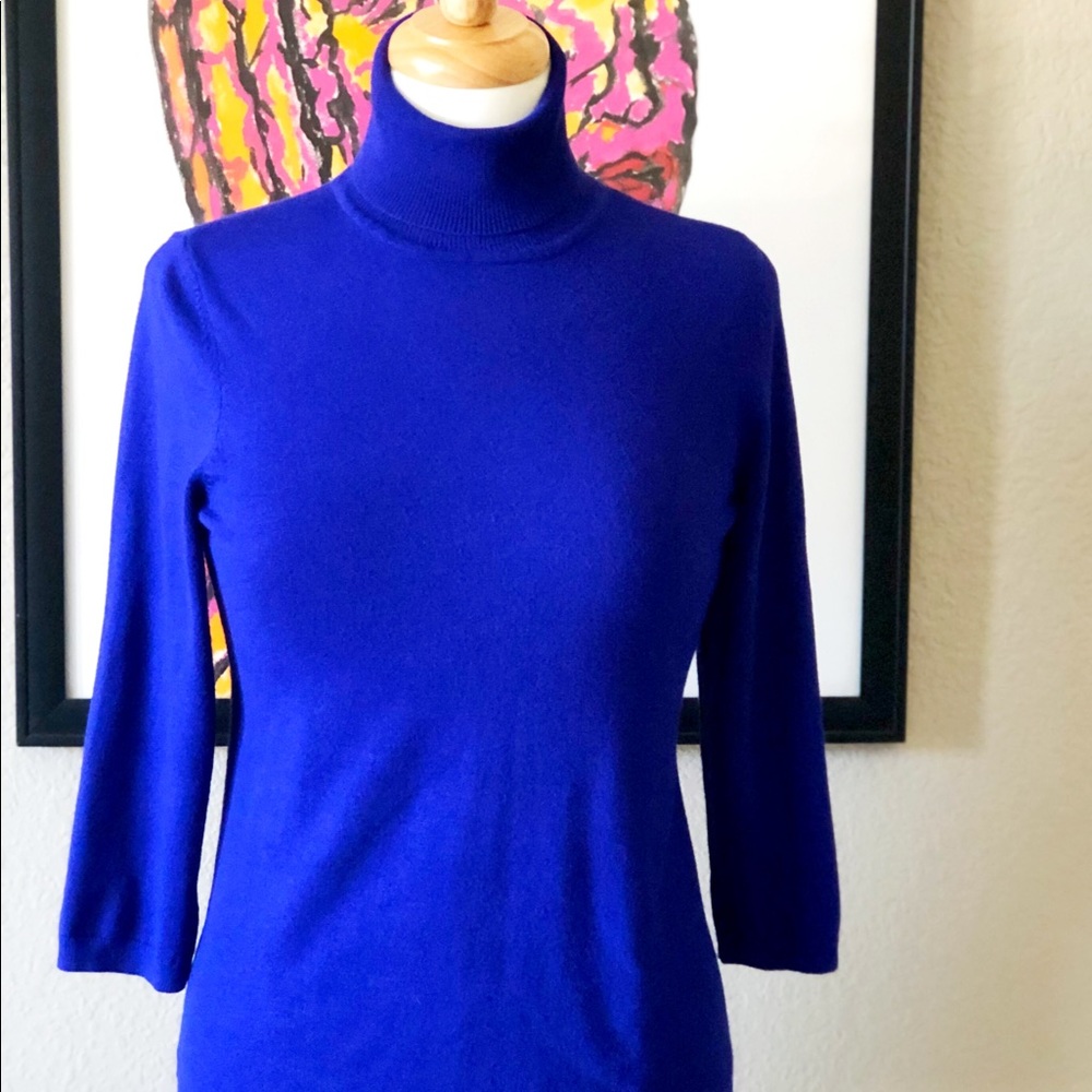 EUC Chicos blue sweater